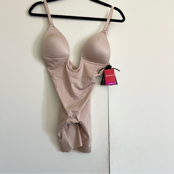 NWT! SPANXshape™ Suit Your Fancy Plunge Low-Back Bodysuit in Champagne Beige - Picture 4 of 6